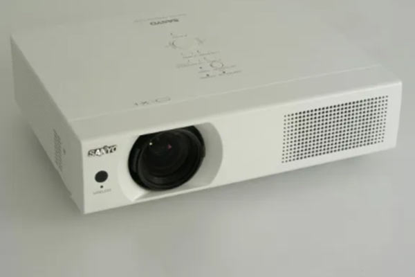 خرید پروژکتور استوک سانیو Sanyo PLC-WXU700